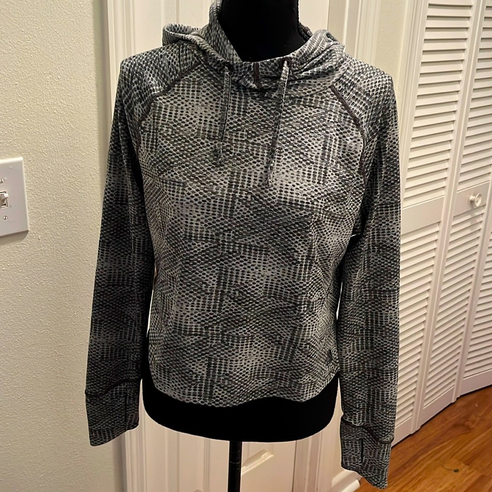 The North Face Flashdry Cropped Hoodie - Picture 1 of 6